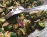 A picture of step 4 of Bhindi.