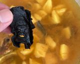 Gambar langkah 4 resipi Gulai Ikan Talang Masin & Nanas Terung.