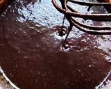Gambar langkah 5 resipi Moist Chocolate Cupcake.