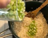 Foto del paso 3 de la receta: Arroz con apio