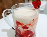 Foto langkah ke 3 dari resep Korean Strawberry Milk.