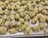 A picture of step 4 of Ricotta gnocchi with porcini and broccoli.