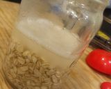 Foto del paso 2 de la receta: Avena en mason jar con crema de cacahuate, miel y zarzamoras