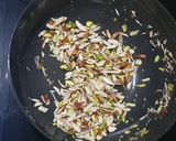 ગુંદર પાક (Gundar pak recipe in Gujarati) રેસીપી સ્ટેપ2ફોટો