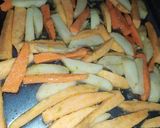 Foto del paso 3 de la receta: Papas "fritas" al horno