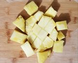 Foto del paso 3 de la receta: Agua de Piña y Fresa