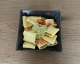 Foto del passaggio 9 della ricetta Paccheri crema di zucchine vongole e pachino