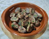 Foto del paso 6 de la receta Riñones de cerdo a la plancha con picadillo