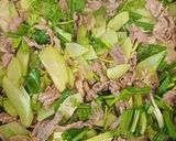 Hình bước làm 3 của món Su su xào thịt bò, vó bò