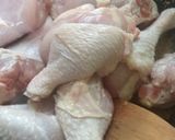 Foto langkah ke 2 dari resep Ayam goreng kremes kelapa.
