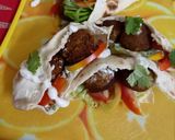 पीटा ब्रेड में फलाफेल (Pita bread me falafel recipe in Hindi) रेसिपी चरण 11 फोटो