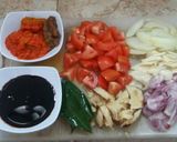 Foto langkah ke 2 dari resep Ayam kecap pedas manis.
