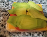 Foto del paso 4 de la receta: Sándwich de queso cheddar y aguacate