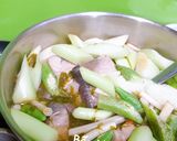Hình bước làm 3 của món Canh chua cá cờ