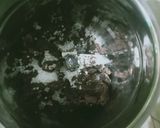 A picture of step 2 of Oreo milk shake.