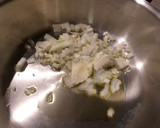 Foto del passaggio 2 della ricetta Pollo con i chiodini