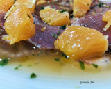 Foto del paso 6 de la receta: Ensalada de tomate, champiñón y mojama con cítricos