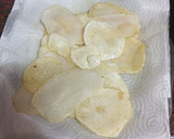 Foto del paso 9 de la receta: Solomillo adobado en mojo a la plancha con chips de verduras