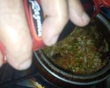 A picture of step 8 of Chicken Spring Roll.