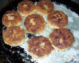 A picture of step 12 of Fried Vegetable Cutlets.