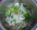 Foto del paso 3 de la receta: Manitas de boquerones fritos con charmela de tomates