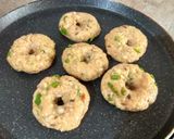 A picture of step 5 of Khichu Pizza.