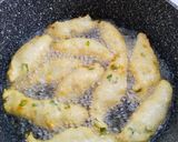 Foto langkah ke 7 dari resep Otak-Otak Tenggiri Goreng.