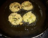 उड़द दाल का वड़ा (Urad dal ka vada recipe in Hindi) रेसिपी चरण 5 फोटो