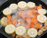 A picture of step 9 of Corn pork ribs soup.
