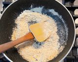 عکس مرحله 1 از دستور پروتئین بار خرما و آرد نخودچی(رژیمی)