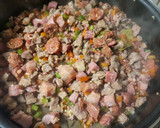 Foto del paso 3 de la receta: Arroz con ibéricos y setas
