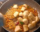 A picture of step 5 of Winter Special Aloo Methi 😋.