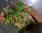 Foto langkah ke 4 dari resep Tumis buncis taoge.