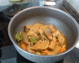 Foto do passo 3 de Seitan estufado com puré de batata