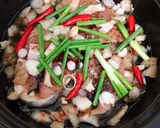 Hình bước làm 1 của món Cá Thu Kho