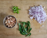 A picture of step 1 of Quick Kanda Poha.