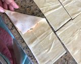 Foto del paso 8 de la receta: Empanadas de pollo en masa filo