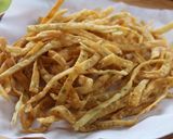 Foto langkah ke 6 dari resep Stik bawang tanpa telur.