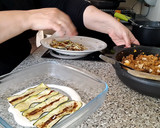 Foto del paso 16 de la receta: Lasaña de Calabacin con Carne Picada de Pollo al ajo y perejil