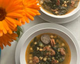 Foto del paso 13 de la receta: Potaje de garbanzos con embutido valenciano, cebolla y espinacas