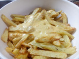 Papas Fritas con Cheddar