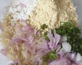 A picture of step 3 of Schezwan Noodles Pakoda.