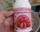 Foto langkah ke 8 dari resep Homemade Strawberry Soy Milk.