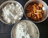 उकडीचे मोदक - चावल के आटे में गुड़ नारियल का मिश्रण भरकर उबाले हुए मोदक - स्टफ्ड स्टीम्ड मोदक - महाराष्ट्रीयन स्टाइल मोदक रेसिपी चरण 1 फोटो