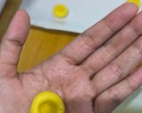 Foto langkah ke 3 dari resep Rosella Thumbprint Cookies.