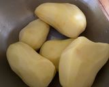 Foto del paso 1 de la receta: Patatas en Caldo de Requena