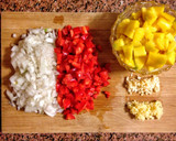 Foto del paso 1 de la receta: Curry de pollo con mango