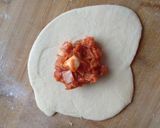 Une image de l'étape 4 de Buns farcie (tomate ou béchamel).