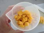 Gluténmentes, aszalt áfonyás mangó szósz recept lépés 1 foto