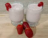 A picture of step 4 of Strawberry & Banana shake..🍓🍌🍓🍌🍓🍌.